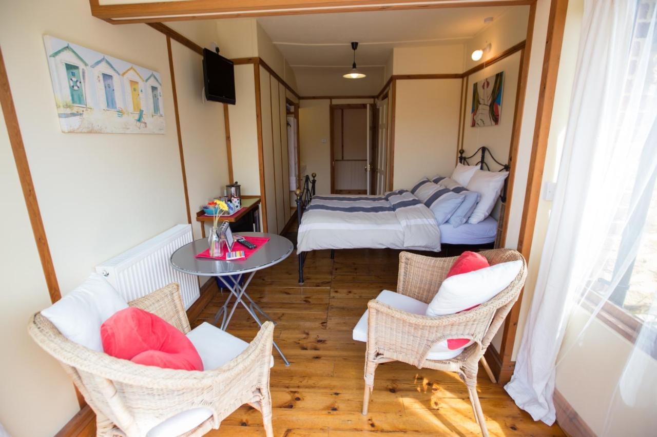 Heatherbell Cottage Guest Accommodation Вест-Бэй Экстерьер фото